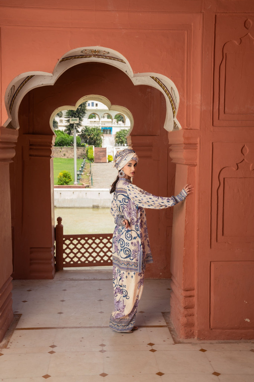 Meher Off-White Short Kurta with Pants