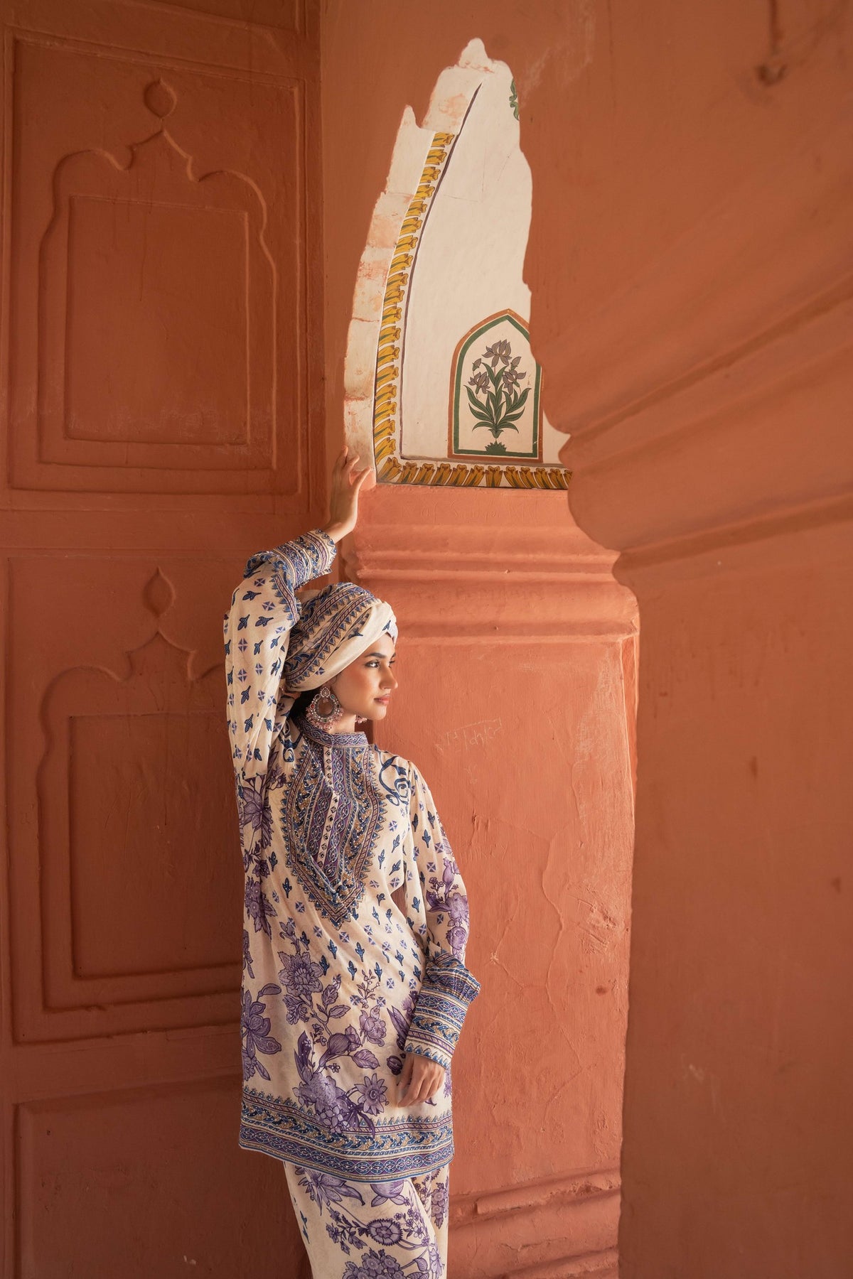 Meher Off-White Short Kurta with Pants
