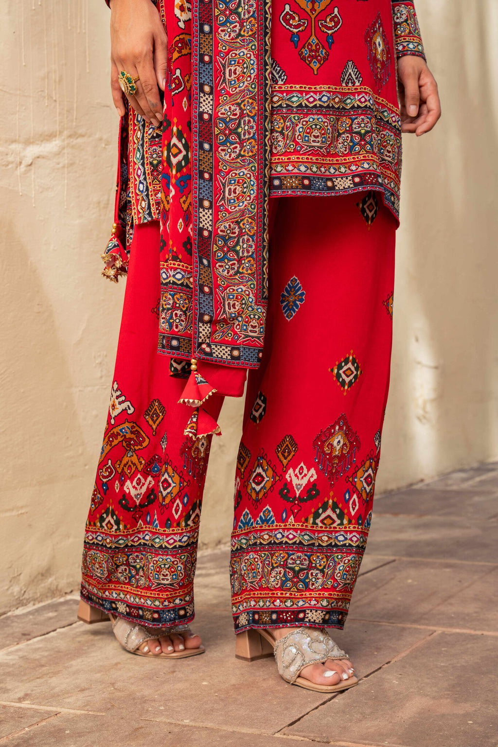 Saanjh Red Short Kurta with Pants