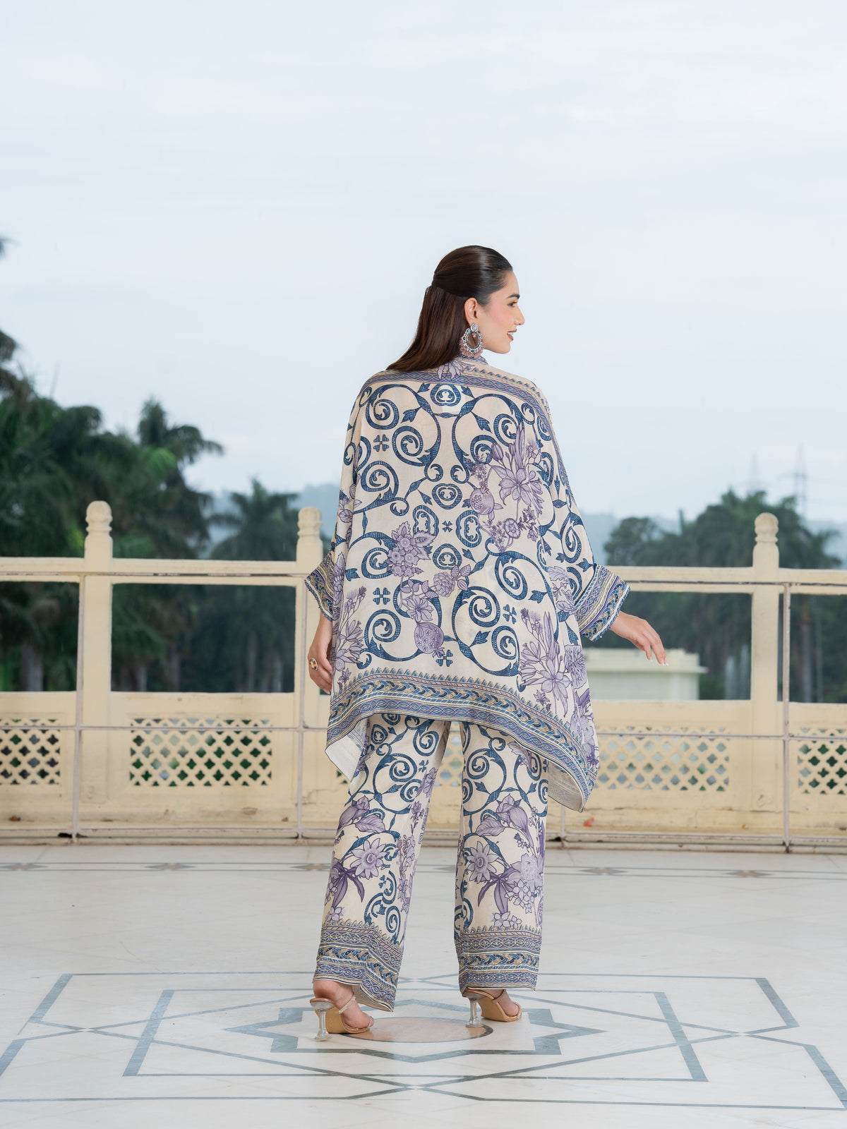 Gulnaar Off-White Kaftan Set
