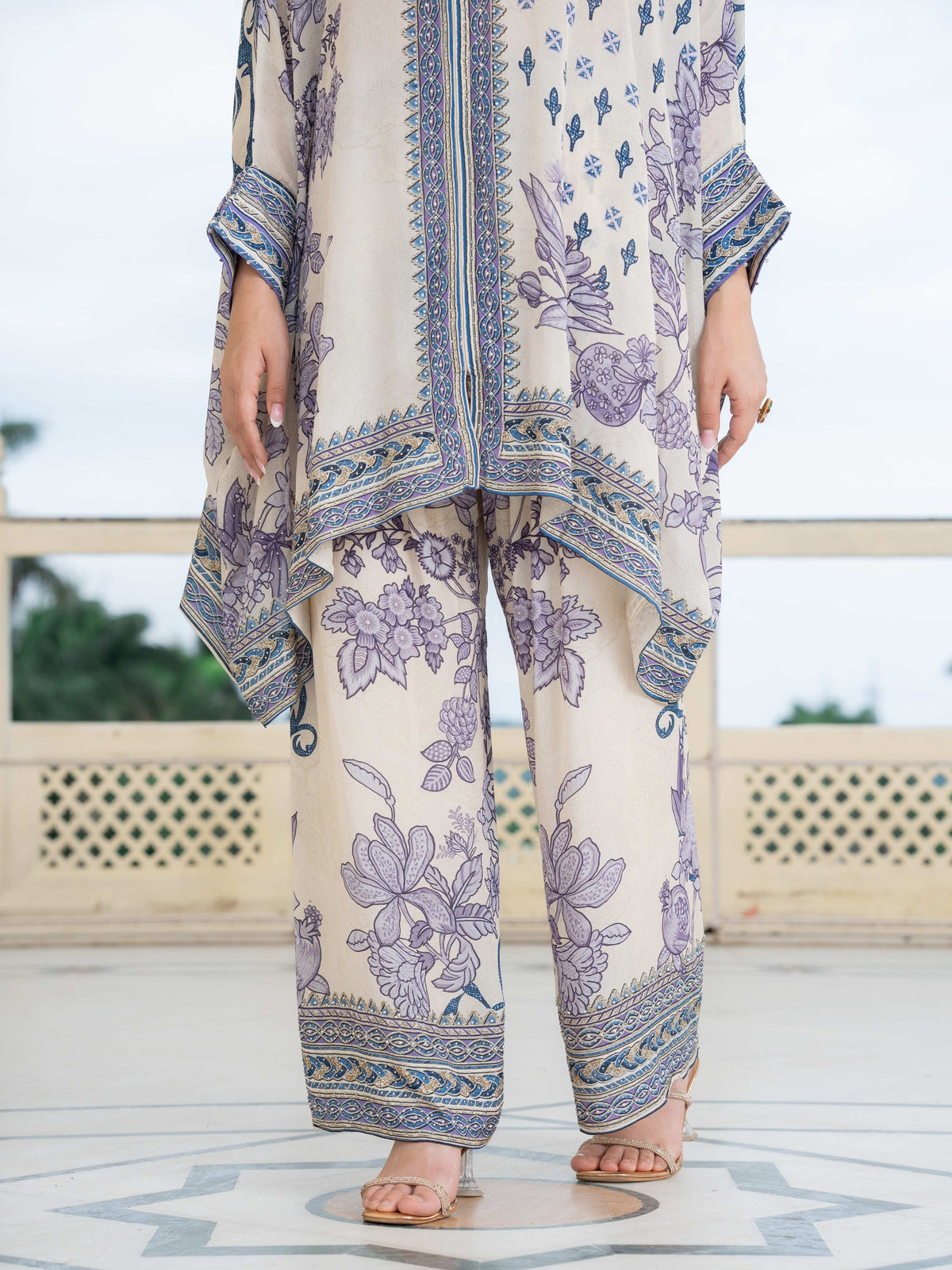 Gulnaar Off-White Kaftan Set